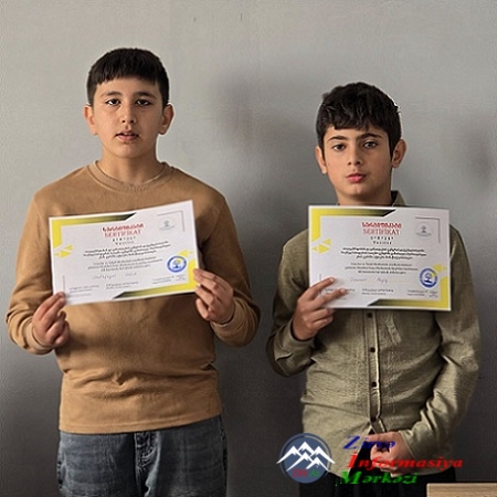 Arıxlı İcma Mərkəzində müdavimlərə sertifikatlar təqdim olunub Arıxlı İcma Mərkəzində müdavimlərə sertifikatlar təqdim olunub